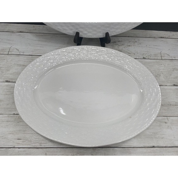 2 Vintage Gibson Embossed Oval Serving Platters 14x10.5 and 14.75x10.5 LOT OF 2 - Picture 5 of 11